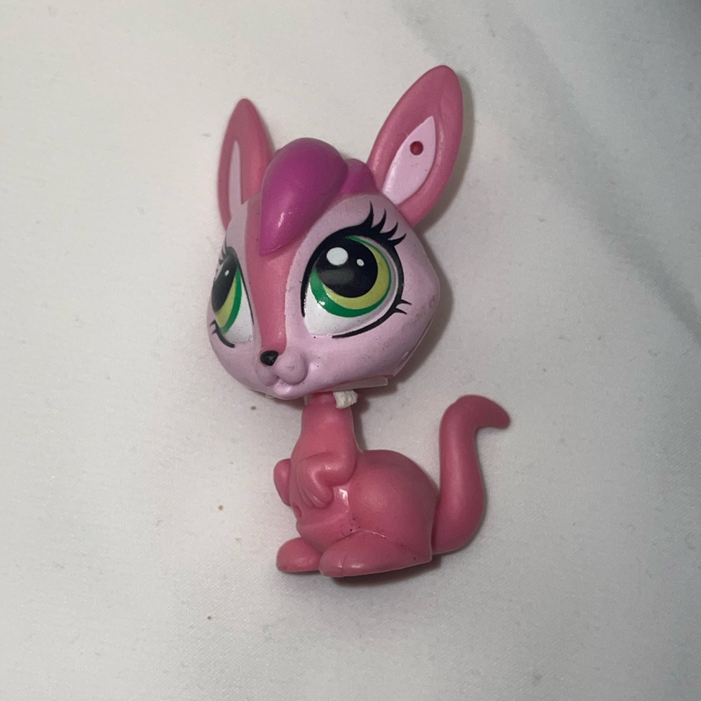 Hasbro Littlest Pet Shop Lola Hopalong Kangaroo #3656